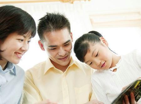 在宝宝12岁前, 爸妈教会他这4句话, 能让孩子受益一生