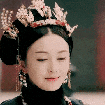 秦岚刚接《延禧攻略》剧本时, 觉得戏份太少, 于正四个字挽留下来
