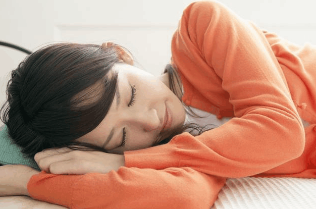 体内湿气重的人, 一般身上会有5大“共性”, 你占了几个?