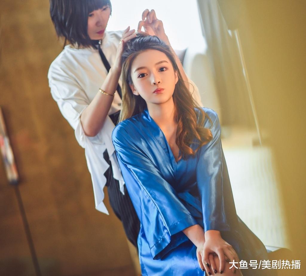 田源因她被雪藏, 王思聪因她被起诉! 深扒娱乐圈第一代网红!