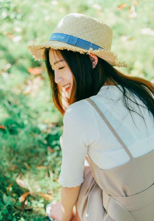 就算是这个世界把我抛弃, 而至少快乐伤心我自己决定, 所以我说就让它去, 我知道潮落之后一定有潮起