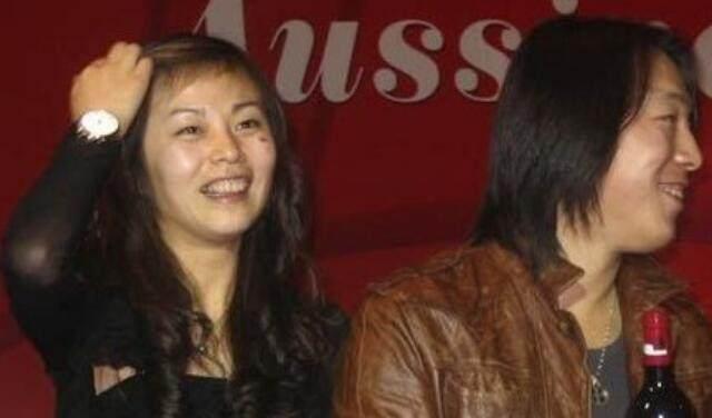 黄渤首谈妻子: 陪我同甘共苦22年, 她要什么我都给