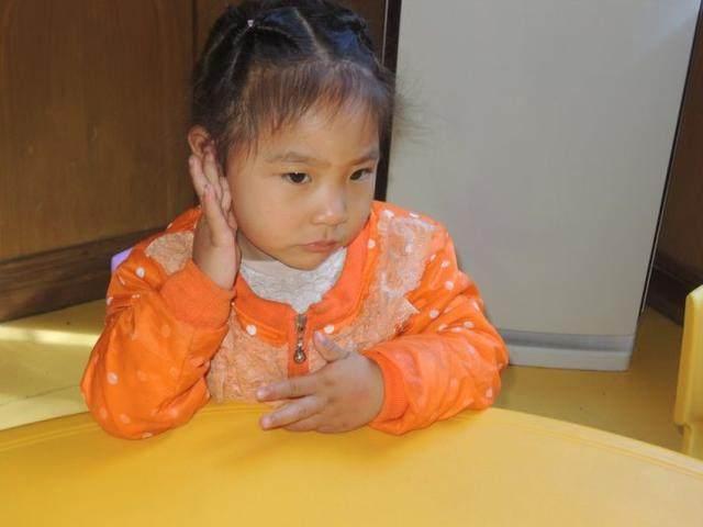 4岁女孩食量增大, 半夜总上厕所, 检查完奶奶瘫坐在地大骂自己