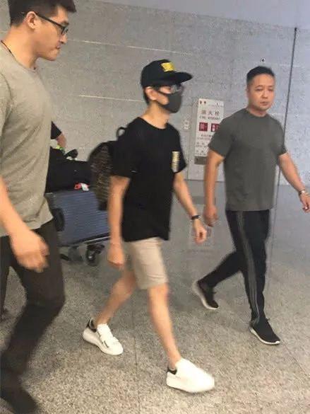 林俊杰新女友曝光? 被曝已为女友在重庆买房! 林俊杰情史大揭秘!