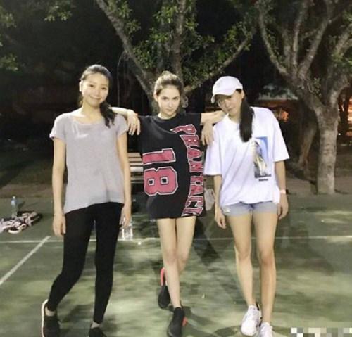 辣妈昆凌夜晚打篮球 网友: 天王的女人不一般
