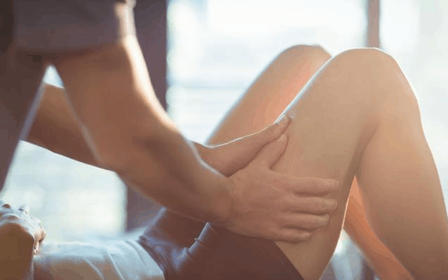 抚摸女人这几个地方, 会让她瘫软在你的怀里, 男人们要学会这些