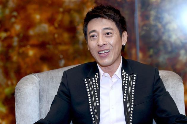 为女友拒绝富豪5000万, 意外车祸导致孩子流产, 今却成这样!