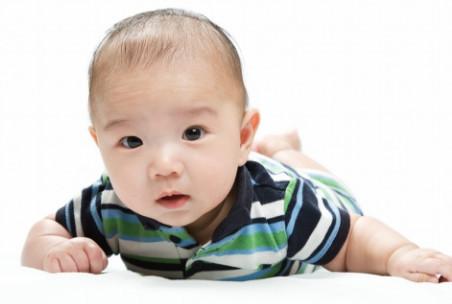孩子如果出现这4种表现, 说明情商高, 父母要注意引导