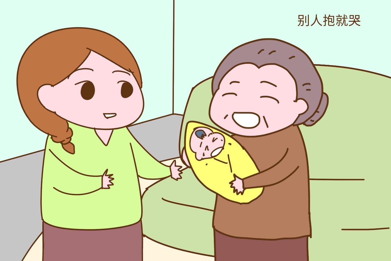 两个月宝宝对妈妈傻笑, 难道是认出妈妈了? 你家娃多大认出你的?