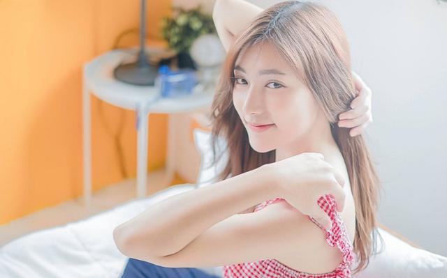 女人遇到真爱后, 会出现这4个变化, 是装不出来的!