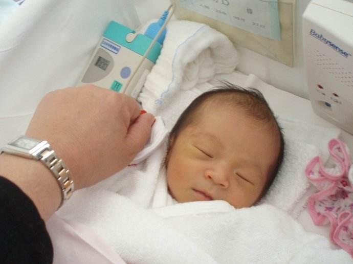2岁婴儿突发十二指肠溃疡! 医生指责父母少给孩子吃这些食物