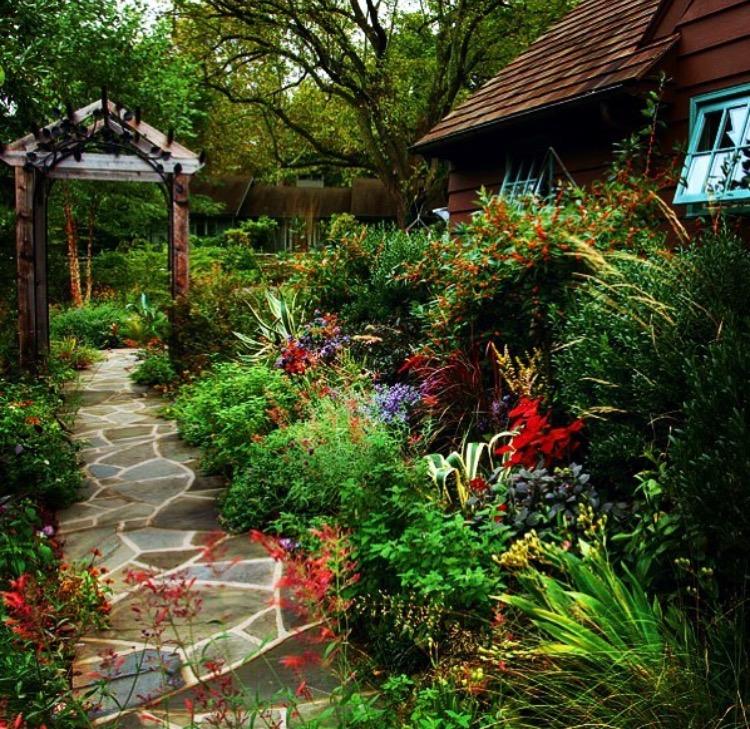 辛辛苦苦一辈子, 退休了过诗一般的生活, 谁又不向往呢?