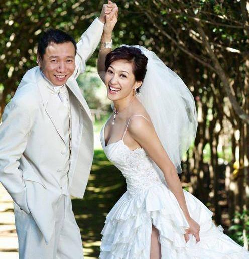她是《神雕侠侣》中的李莫愁, 被前男友骗光财产, 转身嫁十亿富豪