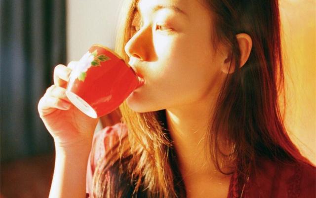 女人早做这3件事, 男人不但没脾气, 还会高看你一眼!