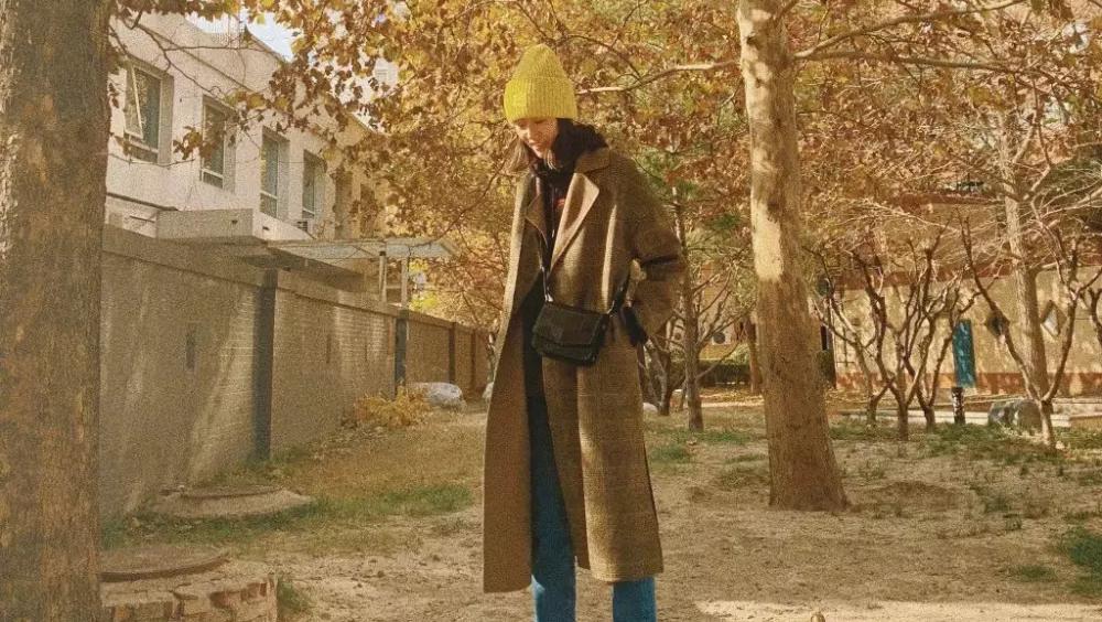 大衣配球鞋也有雷? 看看刘雯怎么穿