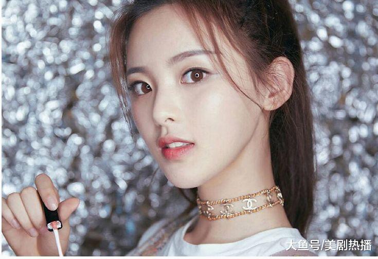 杨超越又拿身世卖惨? 自曝幼时睡农田, 还羞涩表示想娶个男人? !