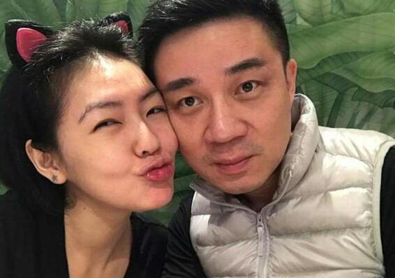 小S晒老公为其庆生照, 范玮琪一句评论再次遭炮轰