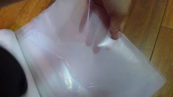 铁丝加塑料袋, 秒变迷你小温室, 再冷的天花也能长!