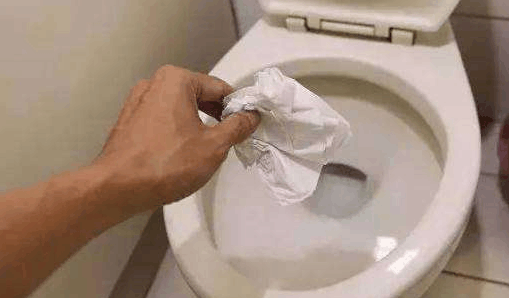 卫生纸用完是扔纸篓还是马桶? 很多人都做错了