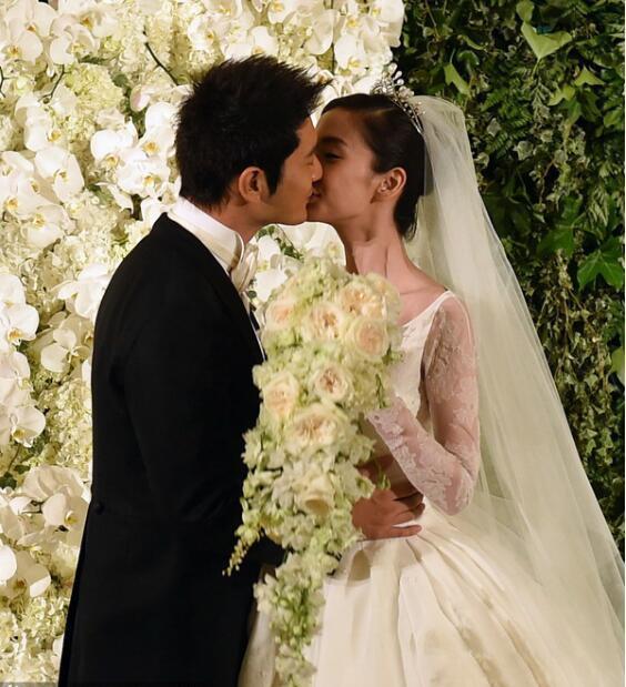 黄晓明赚钱交给妈妈, 与杨颖婚后AA制