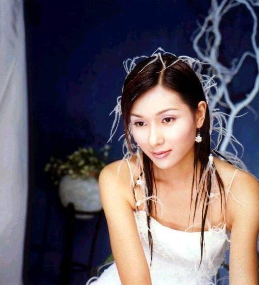 亚洲最美皇后, 当红时被正室一巴掌扇出娱乐圈! 至今无人敢娶