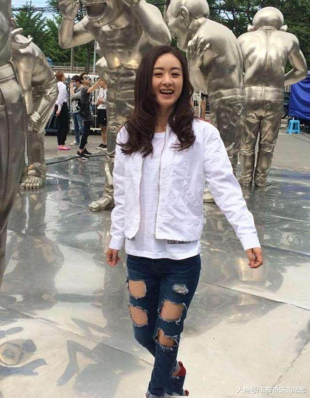 身家四亿从不炫富, 没豪车, 出门骑电动车, 常穿百十块钱的衣服!