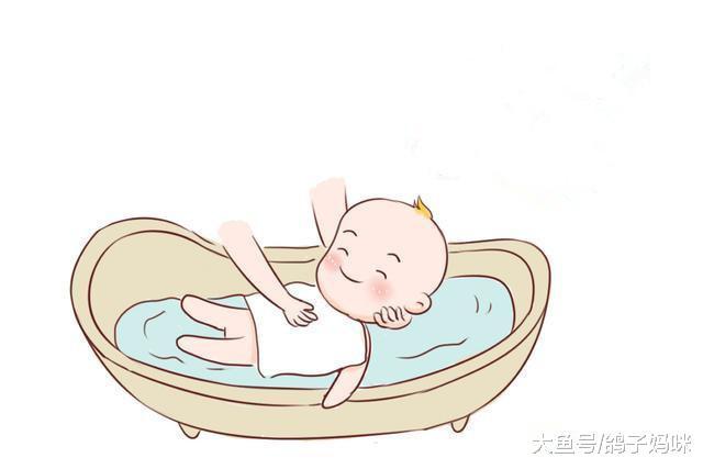 护士是这样给新生儿洗澡和护理脐带, 果然大不相同!