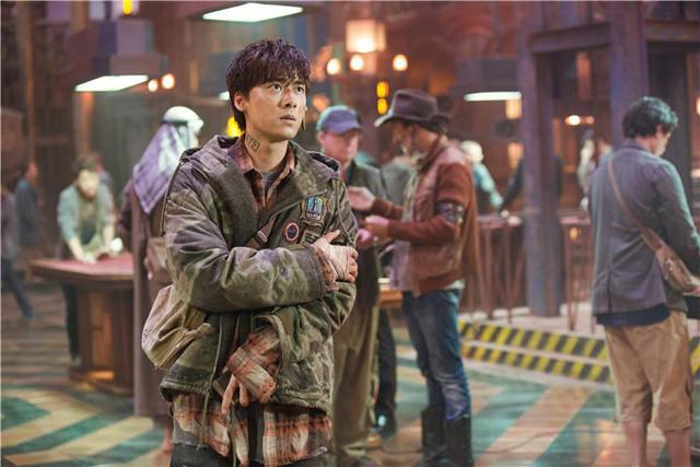 《动物世界2》开拍, 李易峰依旧是男主, 网友: 看演员名单必火