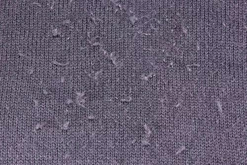 大衣起球真“尴尬”, 用这家家都有的东西, 清除效果响当当!