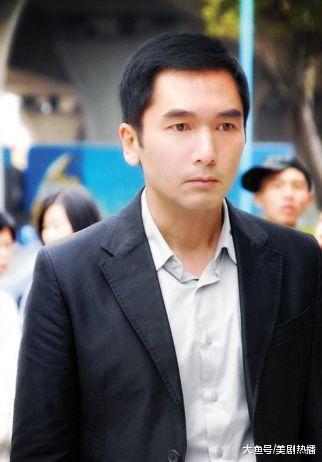 出道就演男一, 娶最丑港姐, 7次陪跑影帝, 转战内地成魅力大叔!