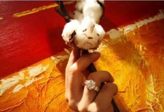 赌王儿子何猷启, 未婚妻并非富二代, 奚梦瑶的豪门路还会远吗?