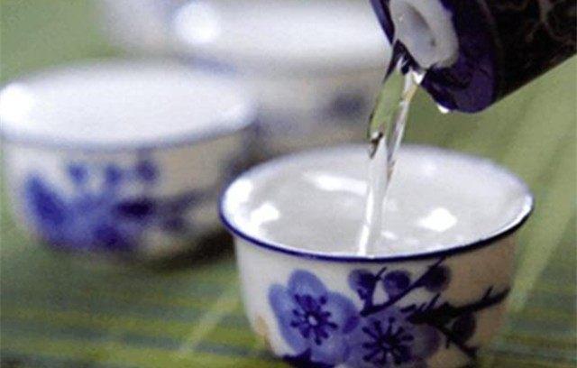 不管老少, 这5种食物再喜欢也别贪吃, 可能导致骨质疏松, 易骨折