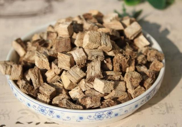 医生建议: 高血压患者坚持吃这几种食物, 平稳降压更健康