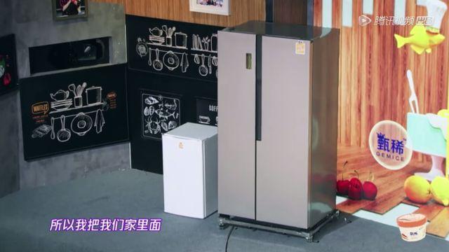戚薇冰箱塞香水、阿娇集墨镜、杨幂集口红……这些收藏让人大开眼界