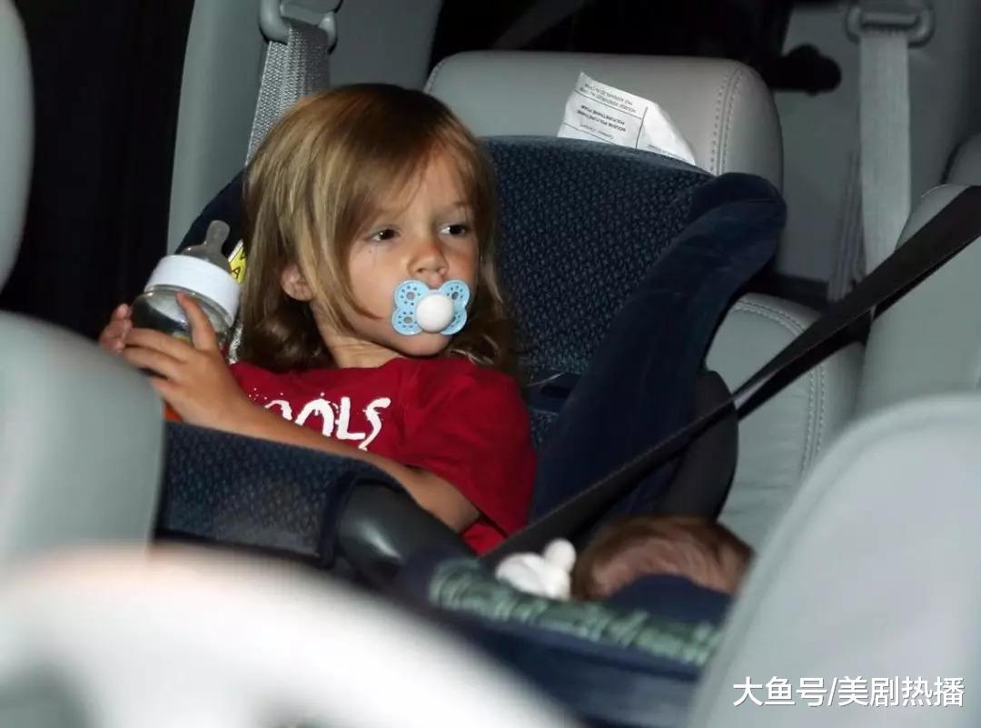 贝克汉姆家最时尚最会赚钱的男人, 其实是那个低调的二儿子!