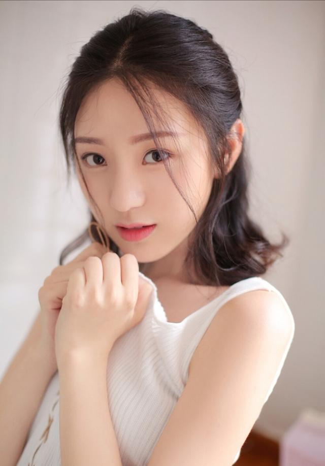 男人发疯似的想你了, 会有四个行为, 很直接!