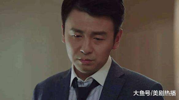 马伊琍何冰获得白玉兰最佳男女主角, 台下的他一个小表情泄露心情