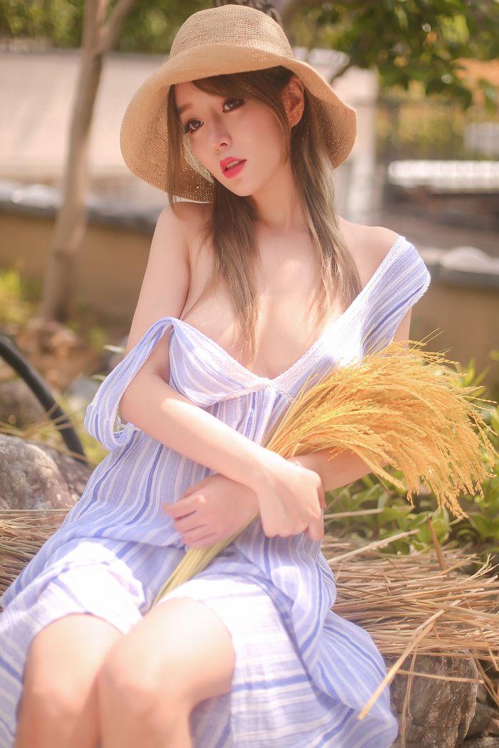 大过日本女星的她家中自拍, 网友: 20岁的我不敢娶这样的女人