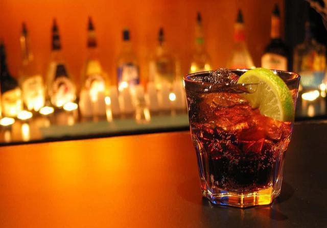 痛风突然发作, 逃不开这5个原因, 要尽量都避开才行!