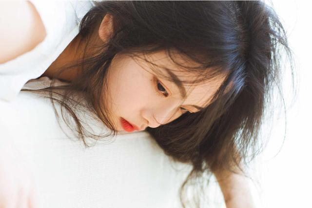 女人越是真心深爱你, 越不会拒绝这5件事, 根本“装”不出来!