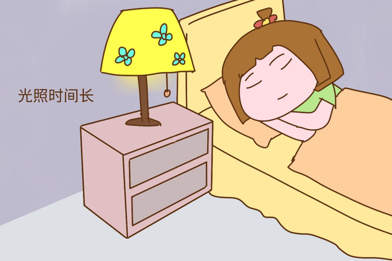 为什么女孩比男孩, 更容易“性早熟”? 有女儿的家庭都该看看
