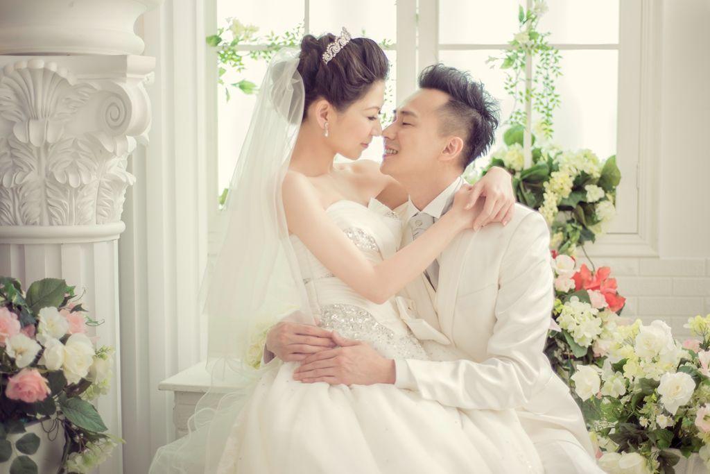 台湾女星嫁小男友, 婚后四年为求子打百次排卵针, 如今喜得龙凤胎