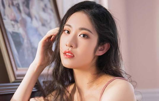 女人对你“日久生情”, 会憋不住有这样的“暗示性”表现!