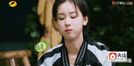 沈月与她同框被吊打? 借张艺兴炒作, 不想进入娱乐圈却资源接到手软