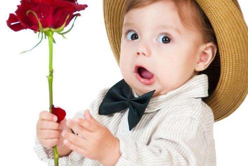 父母相貌的这3个部位越大, 越容易遗传给子女, 你家是不是这样