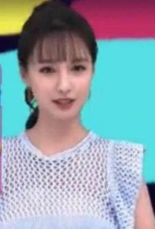 你能认出这是沈梦辰? 几乎不能做正常表情
