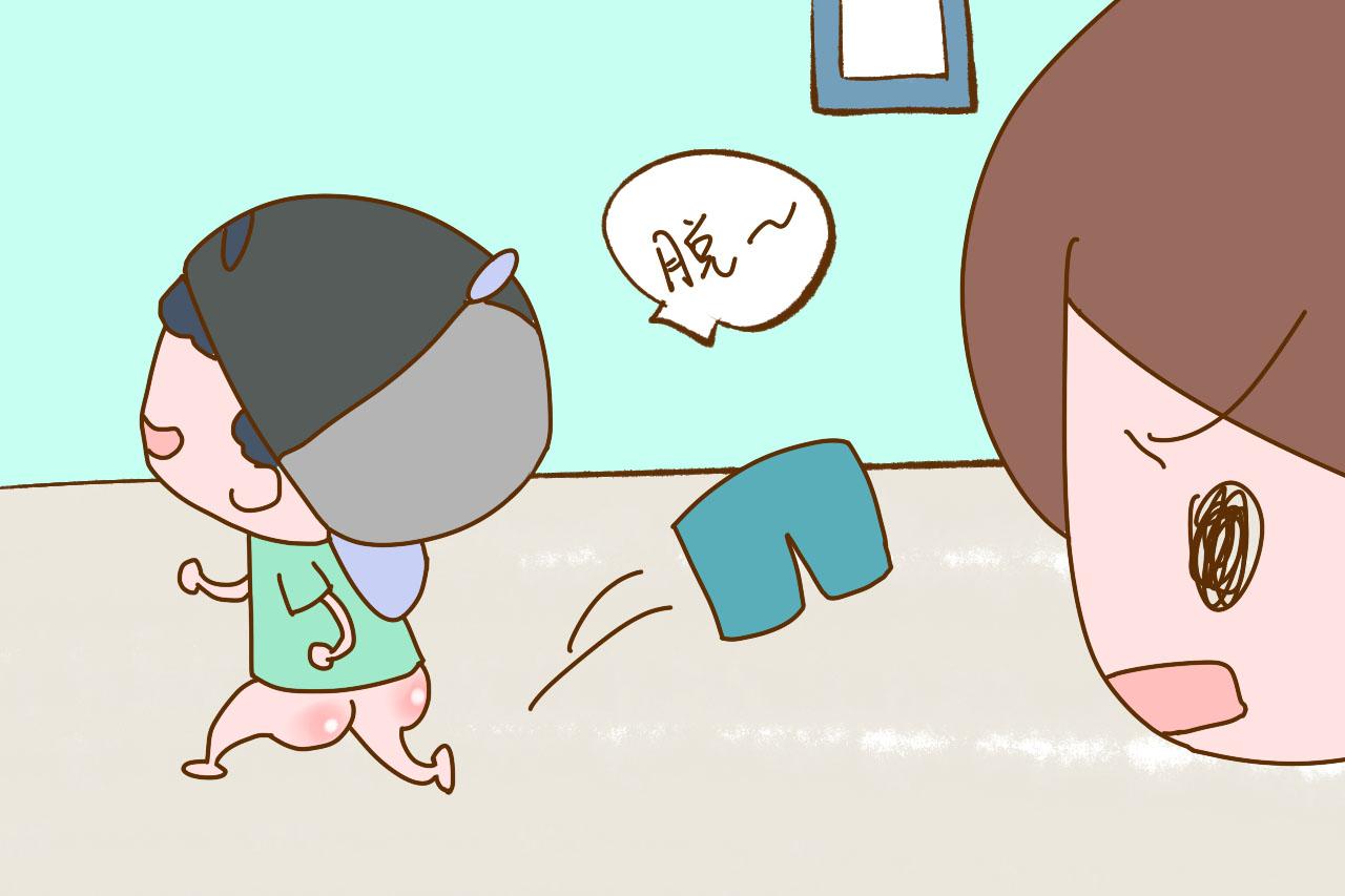 孩子的奇怪动作让妈妈看到后又羞又气, 听到解释后, 才恍然大悟
