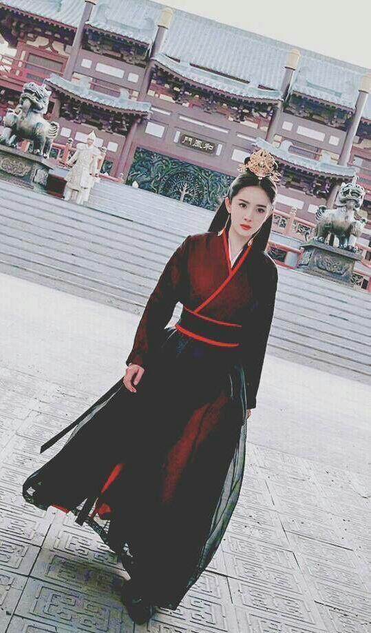 杨幂新剧《扶摇》仅片花就换了13套造型, 仿佛看到了三生三世