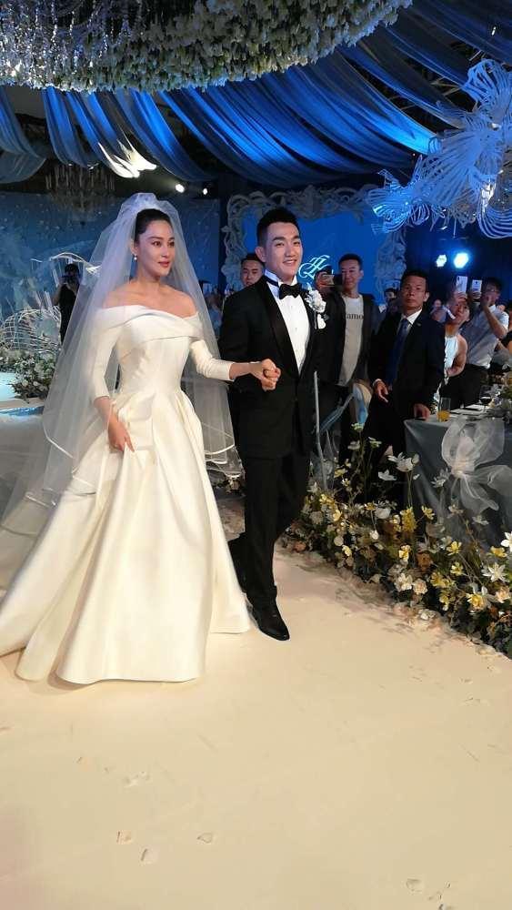 张馨予大婚哭着说感言, 明星在婚礼上的告白都好感人啊
