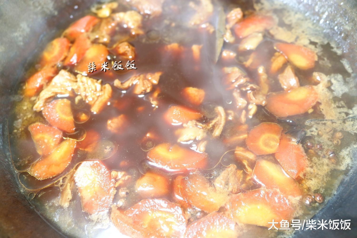 红烧牛肉里, 如许做太好吃, 每次一碗吃不敷, 比里面购的好吃!